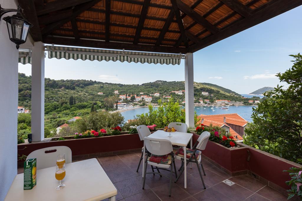 Apartments Miskovic Donje Celo Esterno foto